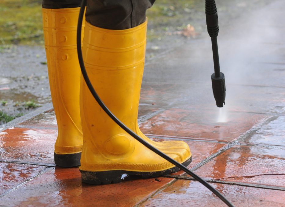 How to start a pressure washing business